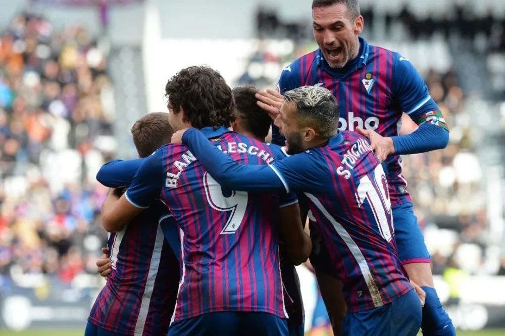 中占据一席 中占据一席