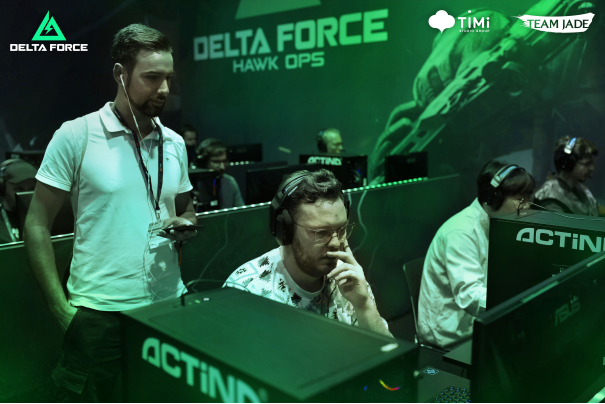 随着牌河里 随着牌河里